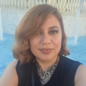 Meet your Posher, Elizabeth